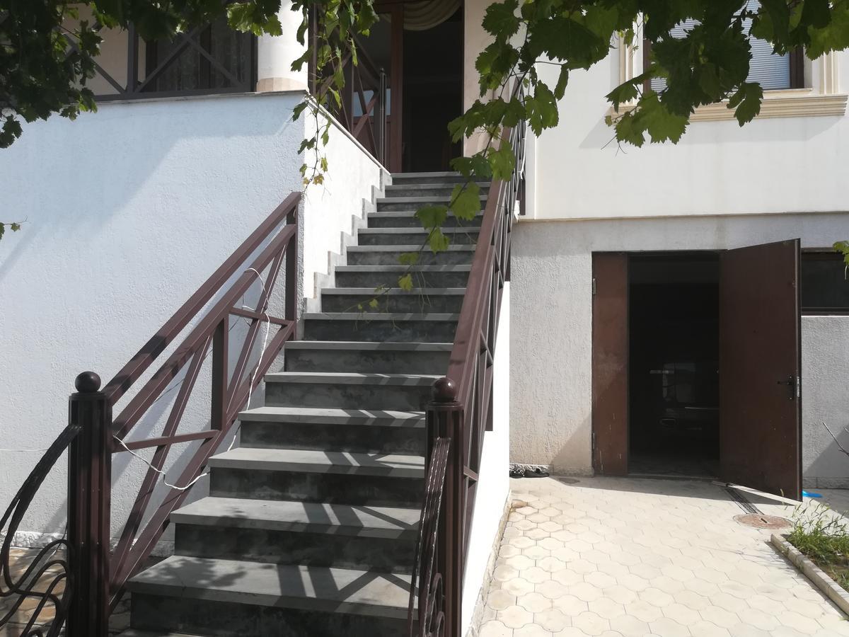 Leon Otel Tiflis Dış mekan fotoğraf
