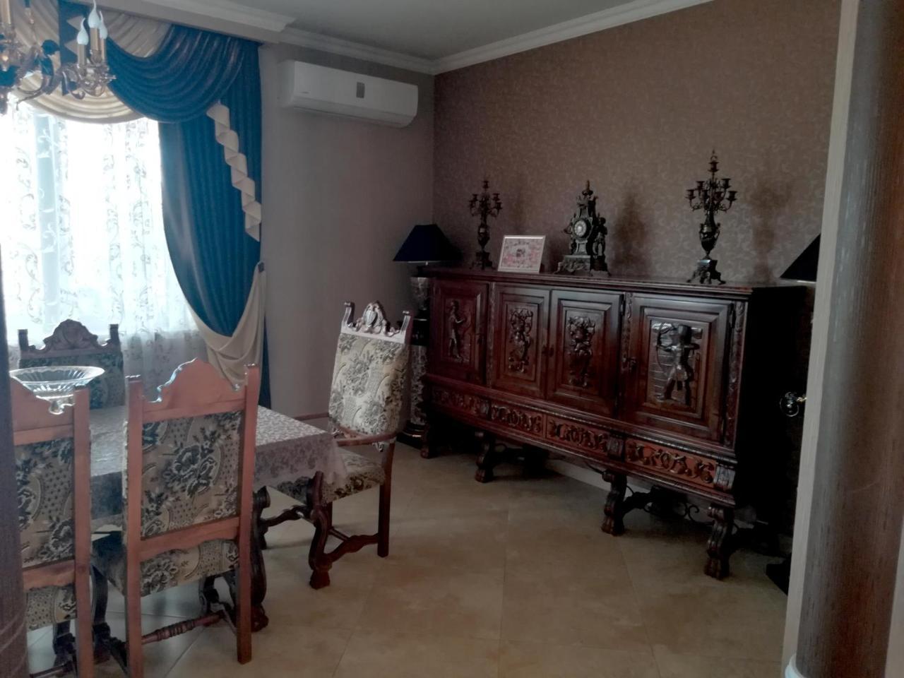 Leon Otel Tiflis Dış mekan fotoğraf