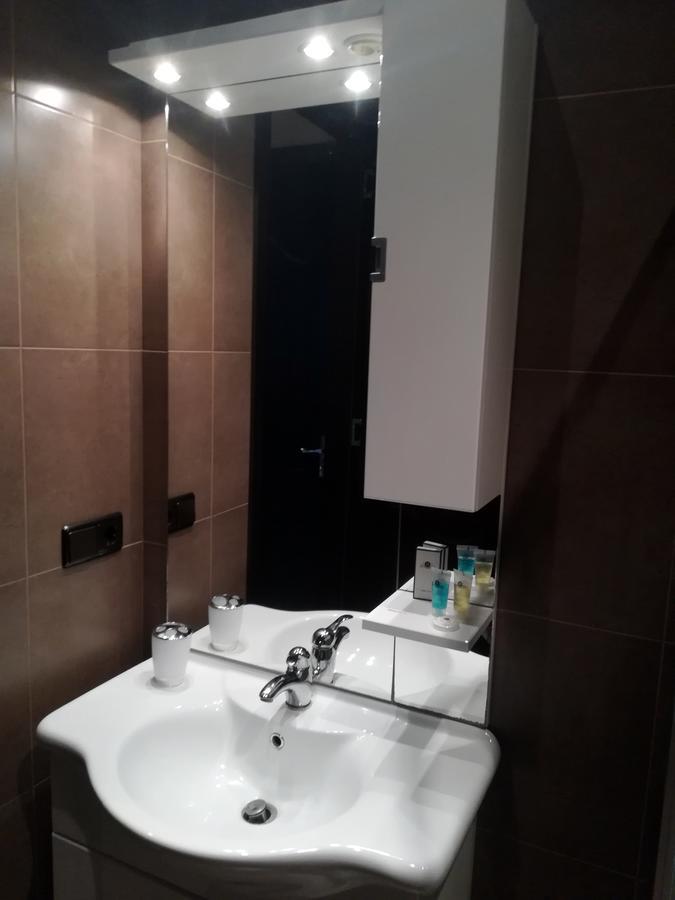 Leon Otel Tiflis Dış mekan fotoğraf