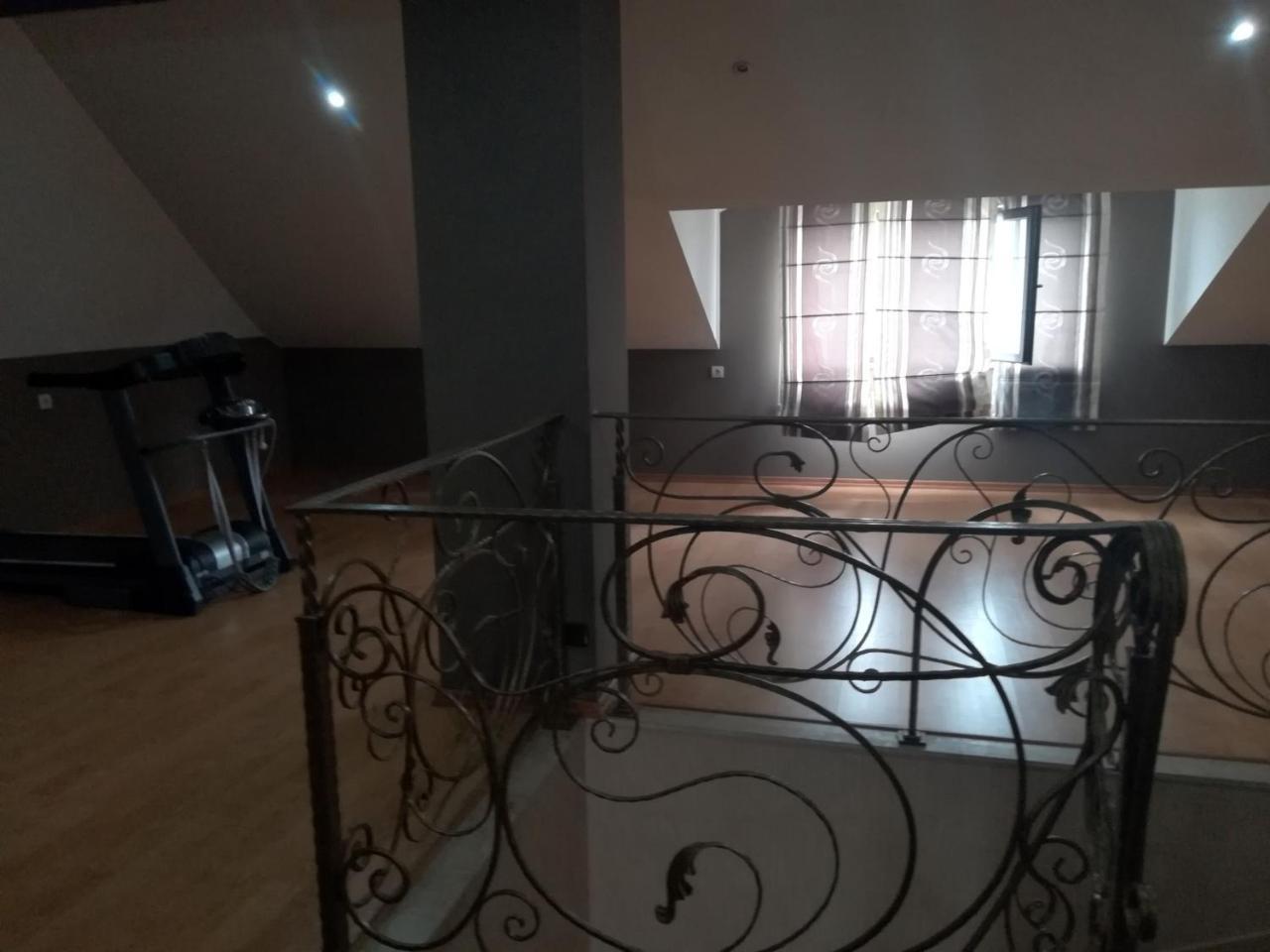 Leon Otel Tiflis Dış mekan fotoğraf