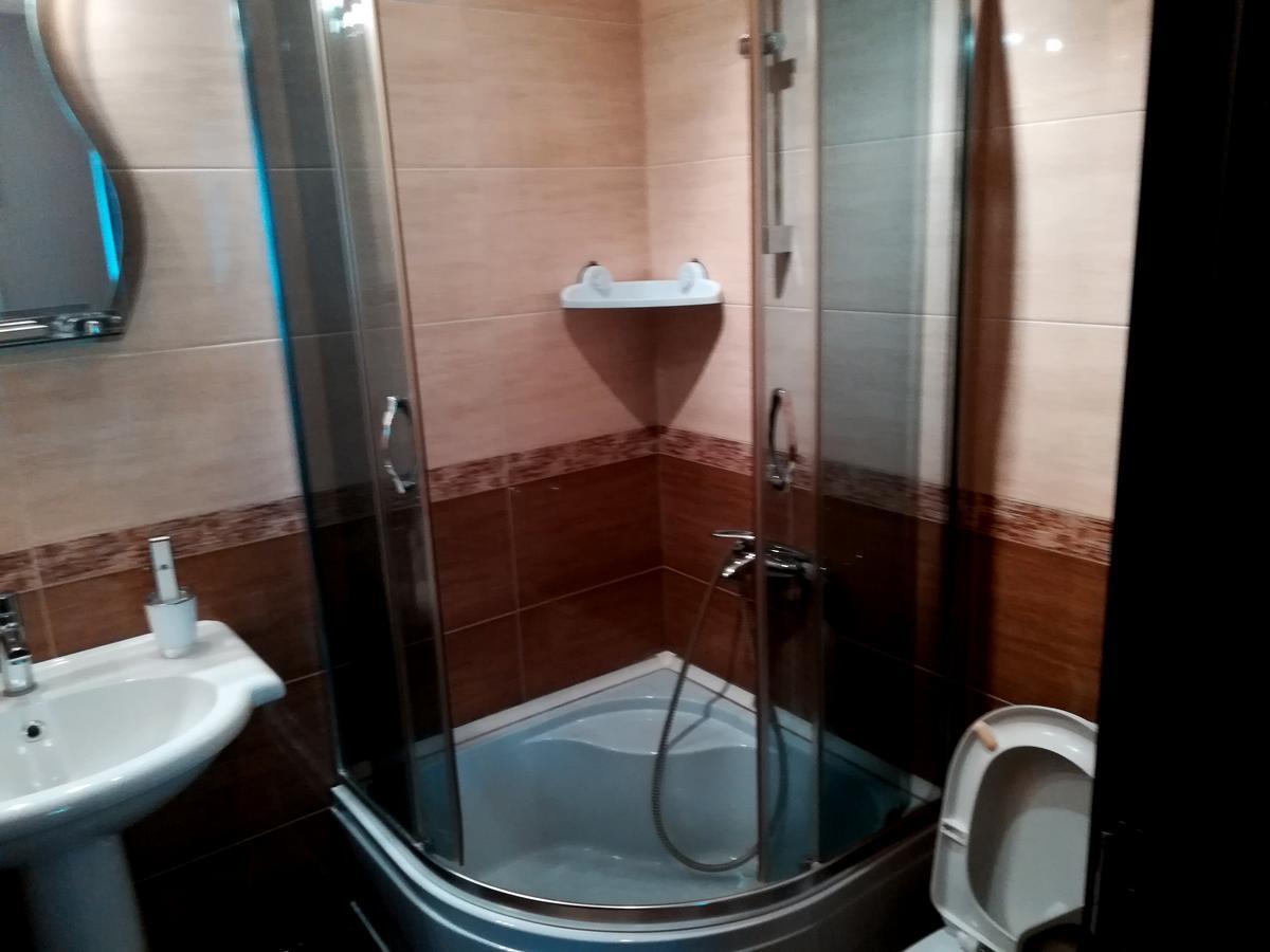 Leon Otel Tiflis Dış mekan fotoğraf