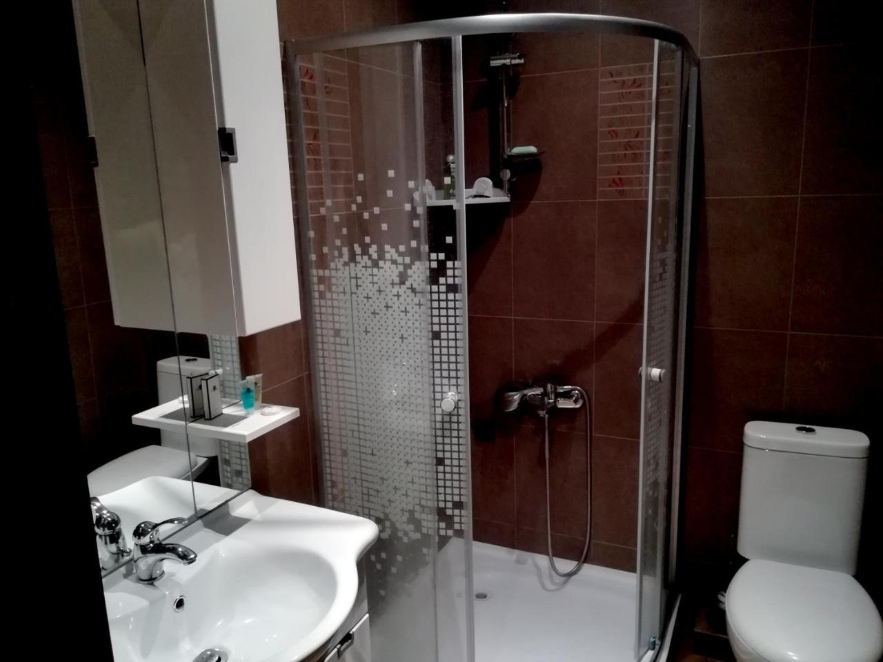 Leon Otel Tiflis Dış mekan fotoğraf
