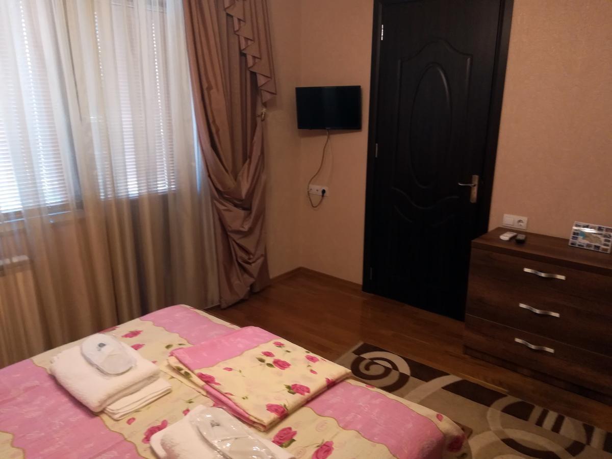 Leon Otel Tiflis Dış mekan fotoğraf